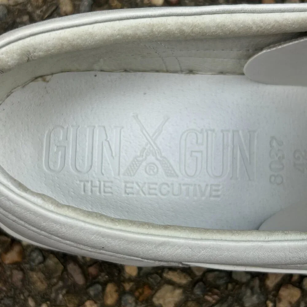 Vintage 80s 90s Men's White Slip on Loafers Gun Gun Size 42 US 8.5